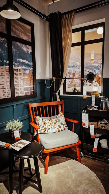 Tips for Creating a Cozy and Inviting Living Space with Simple Home Decor